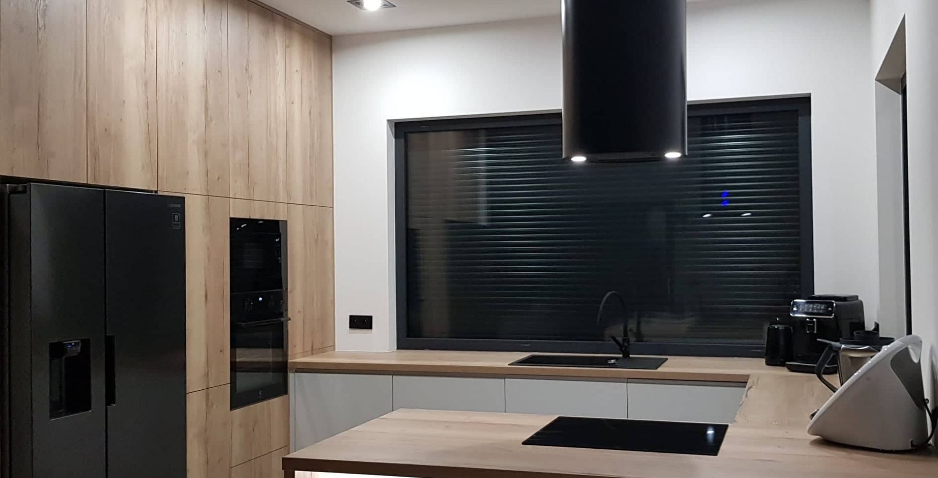 Hota insula Cylindro Black Matt - Negru Mat - Aranjament 72