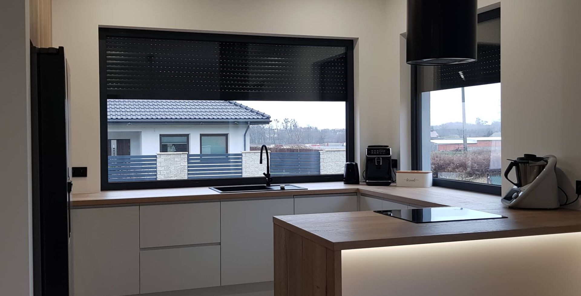 Hota insula Cylindro Black Matt - Negru Mat - Aranjament 73