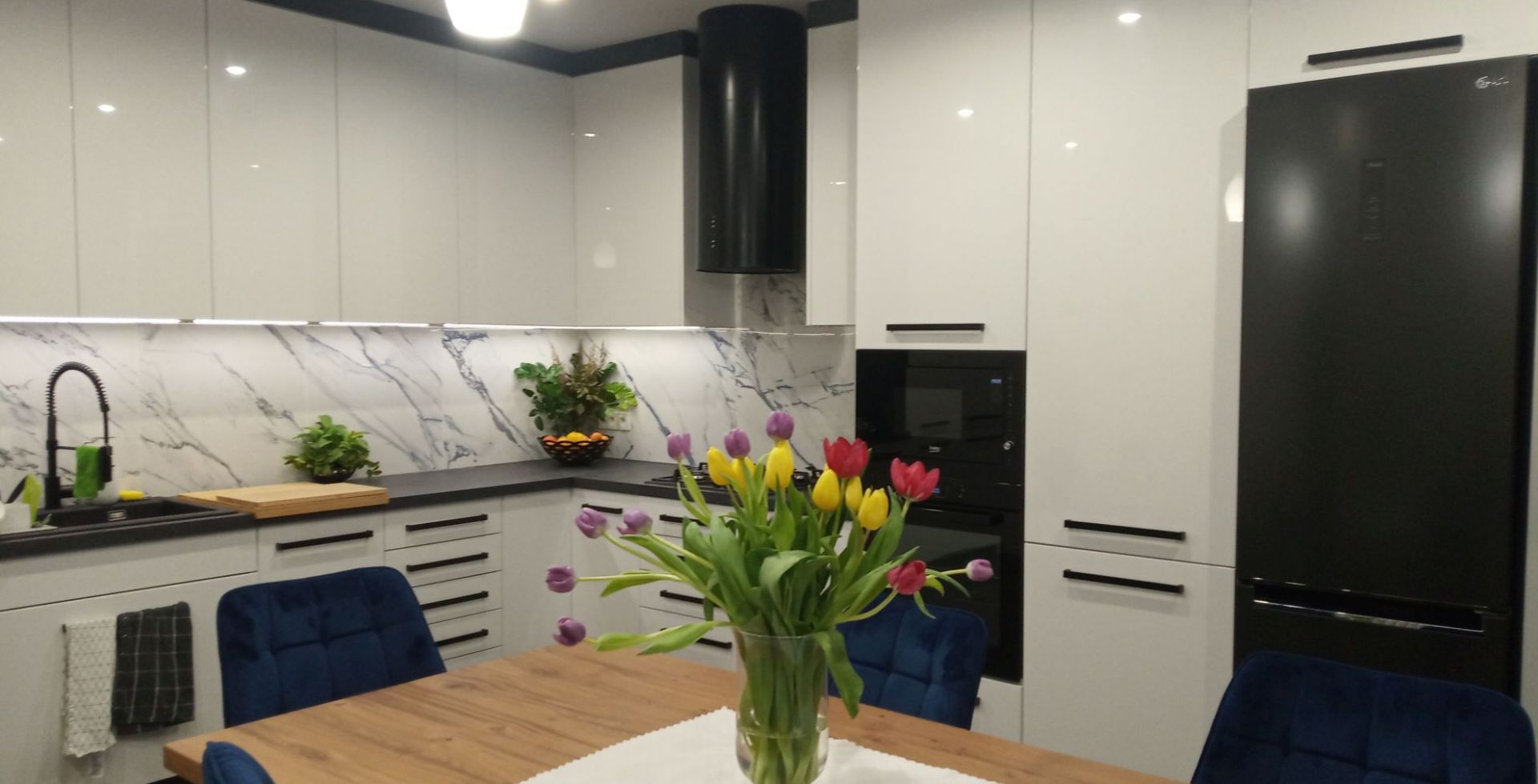 Hota insula Cylindro Black Matt - Negru Mat - Aranjament 86