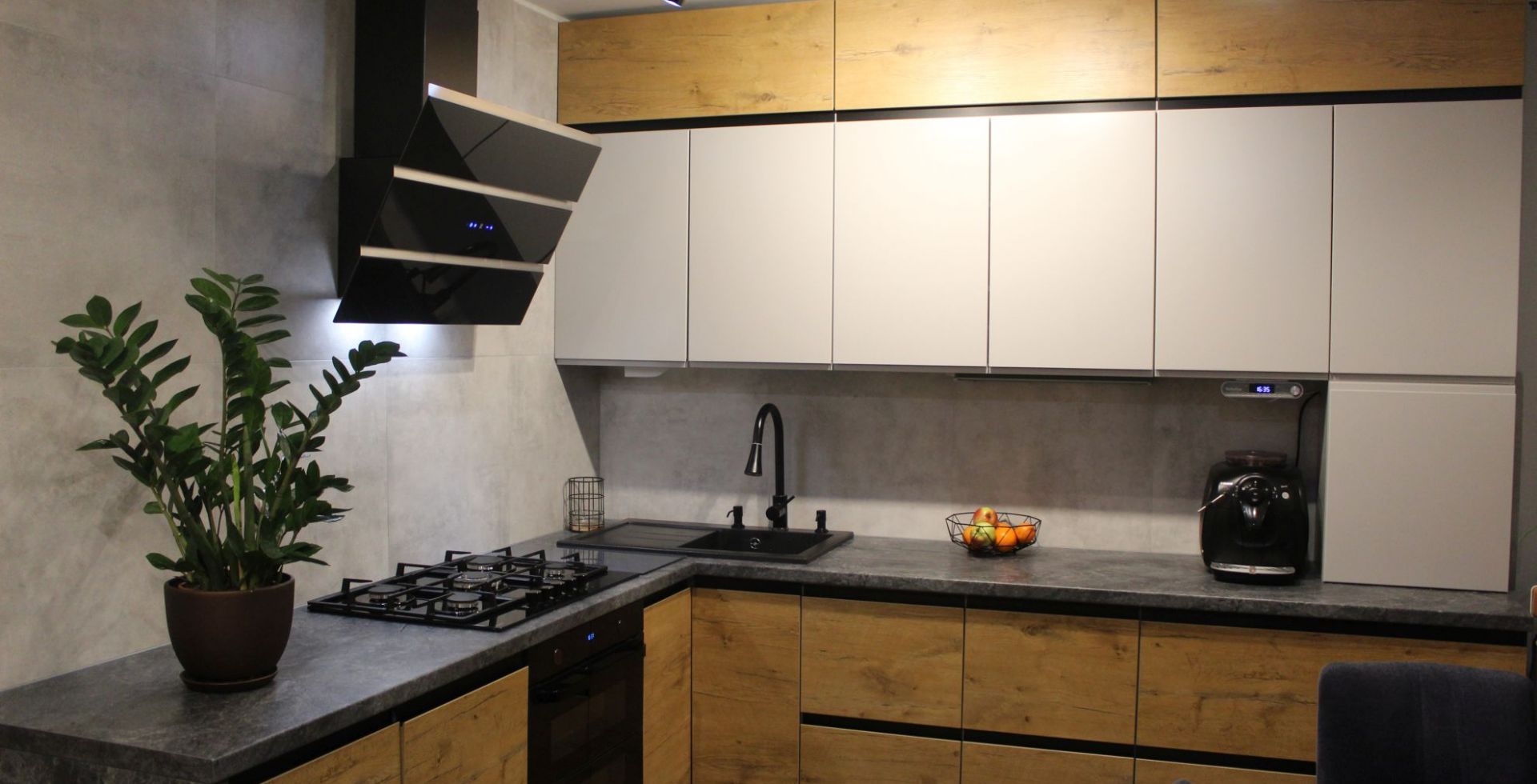 Hota decorative Merido Black - Negru lucios - Aranjament 30