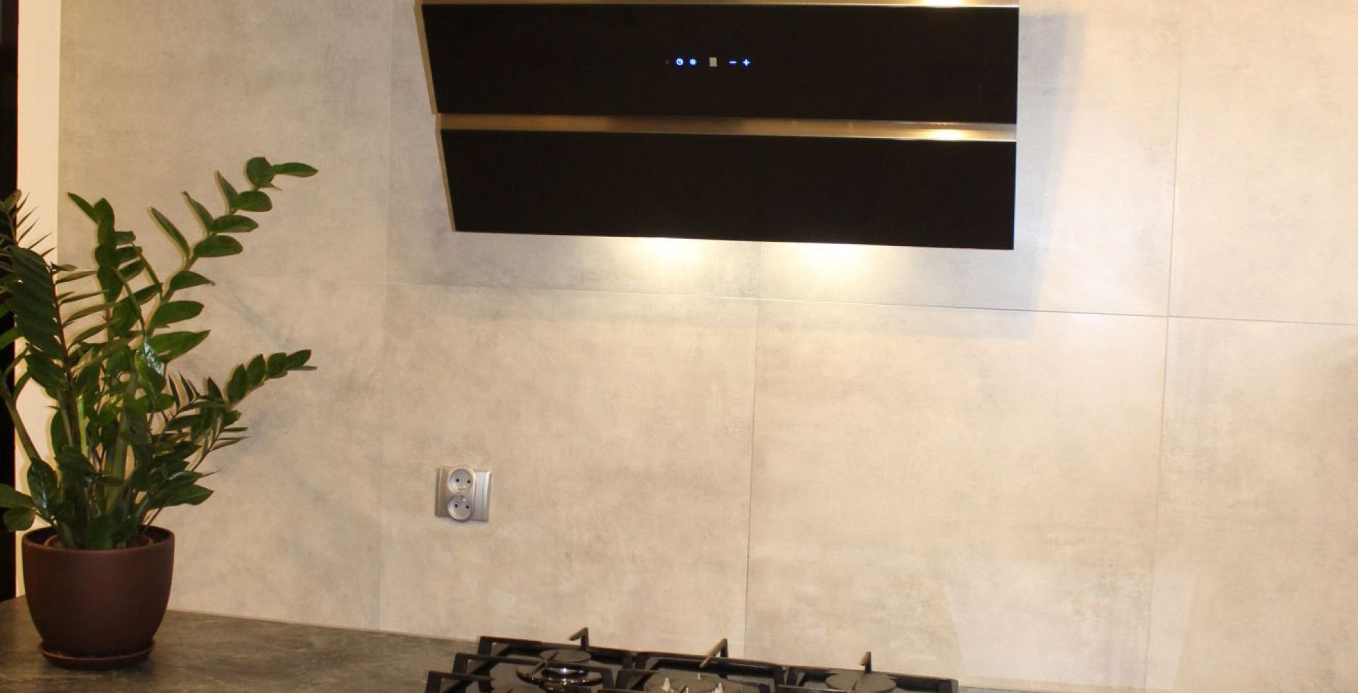 Hota decorative Merido Black - Negru lucios - Aranjament 31