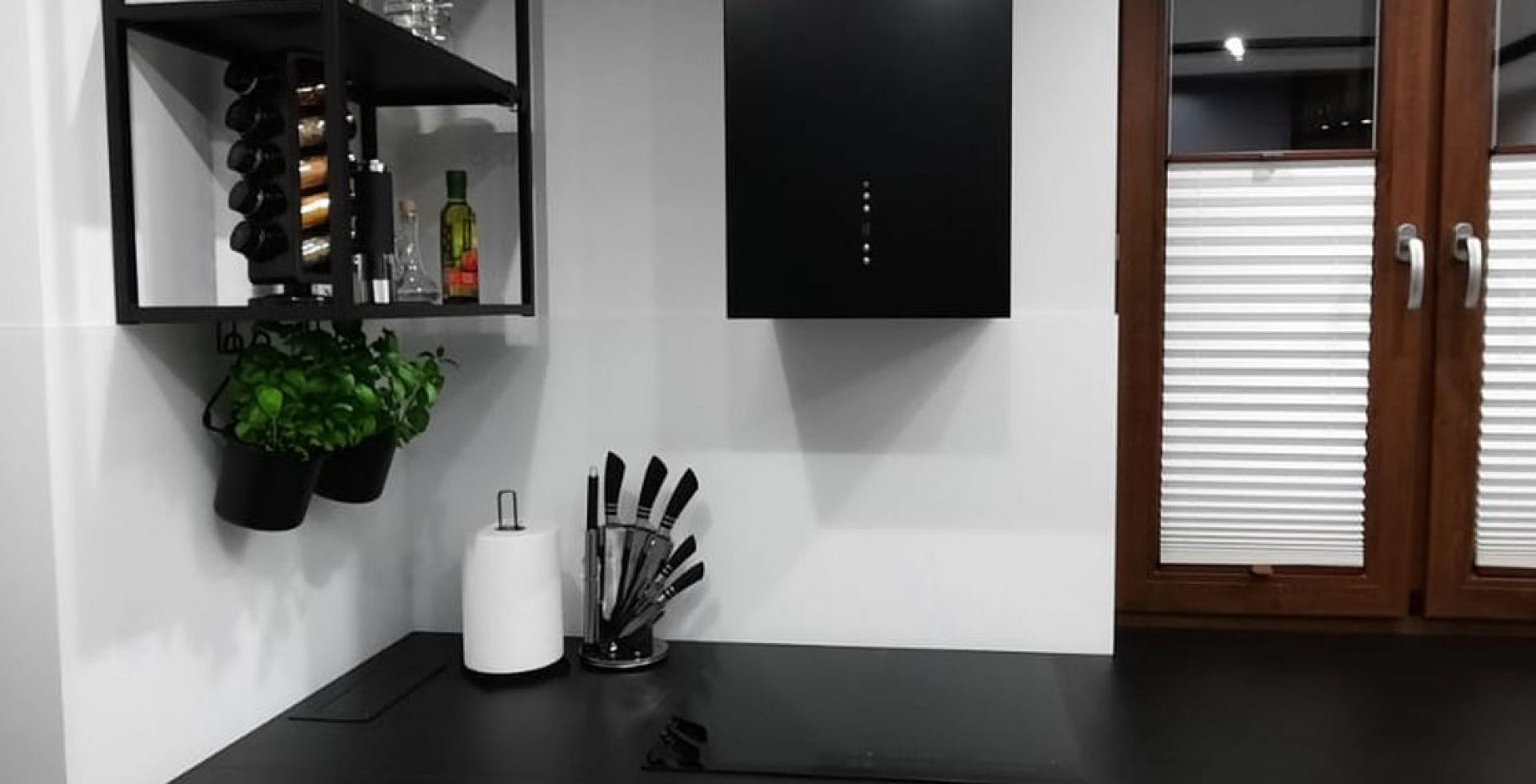 Hota decorative Quadro OR Black Matt - Negru Mat - Aranjament 19