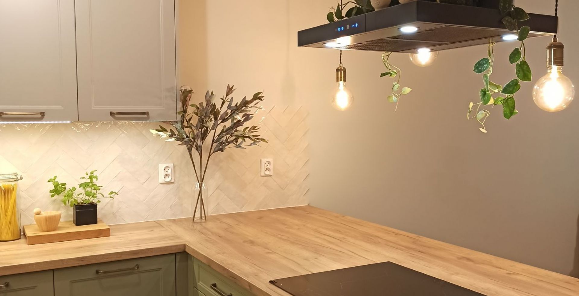 Hota insula Sento Island Strips Black Matt - Negru Mat - Aranjament 10