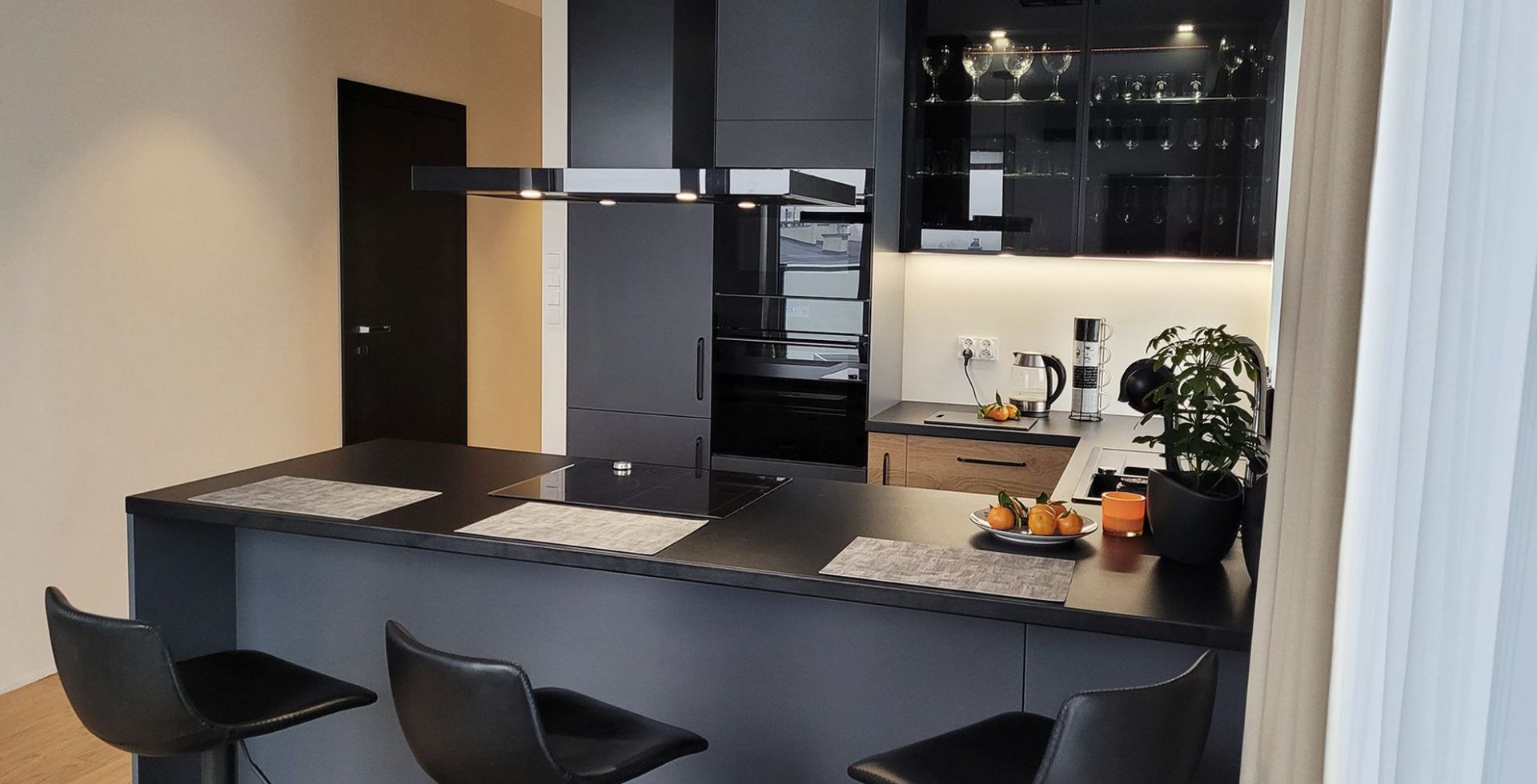 Hota insula Sento Island Strips Black Matt - Negru Mat - Aranjament 21