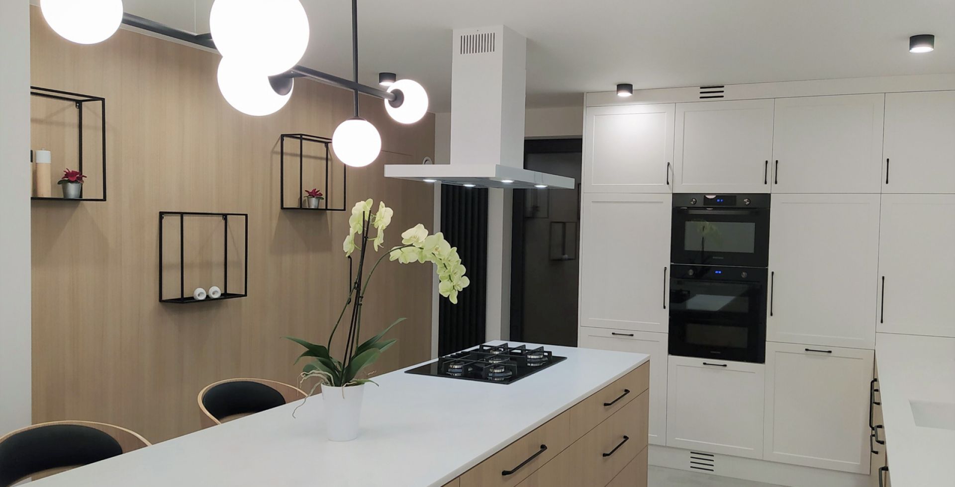 Hota insula Sento Island Strips White - Alb - Aranjament