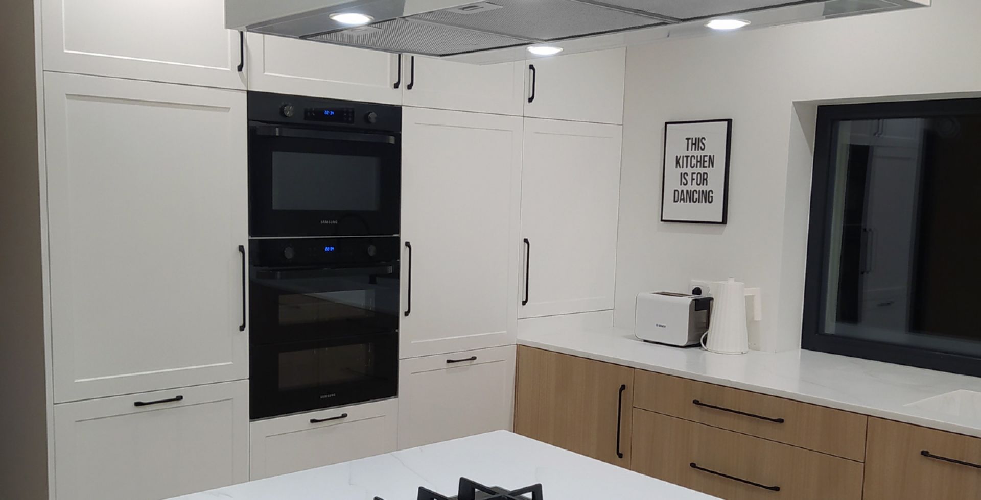 Hota insula Sento Island Strips White - Alb - Aranjament 2