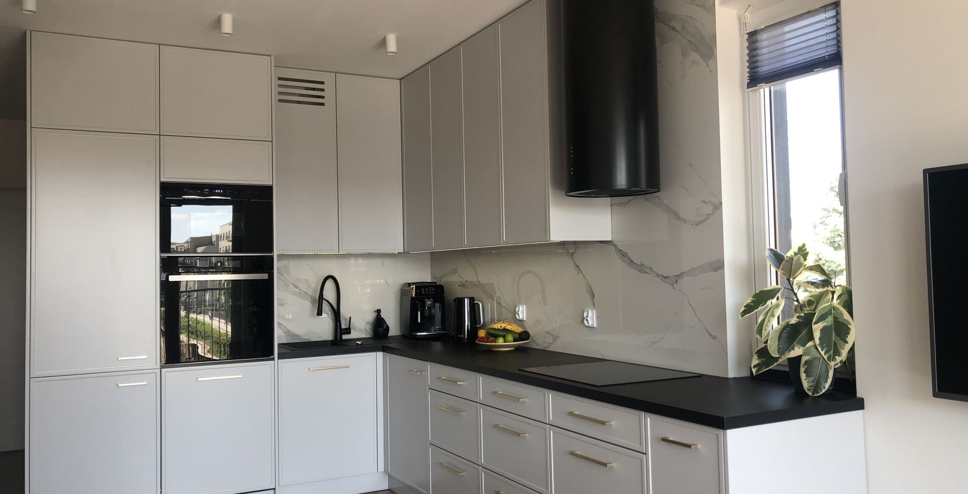 Hota insula Cylindro Black Matt - Negru Mat - Aranjament 89