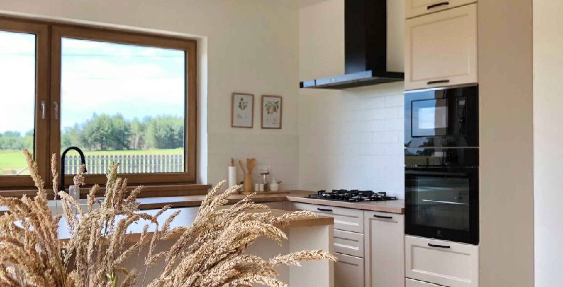 Hota decorative Sento OR Strips Black Matt - Negru Mat - Aranjament 3