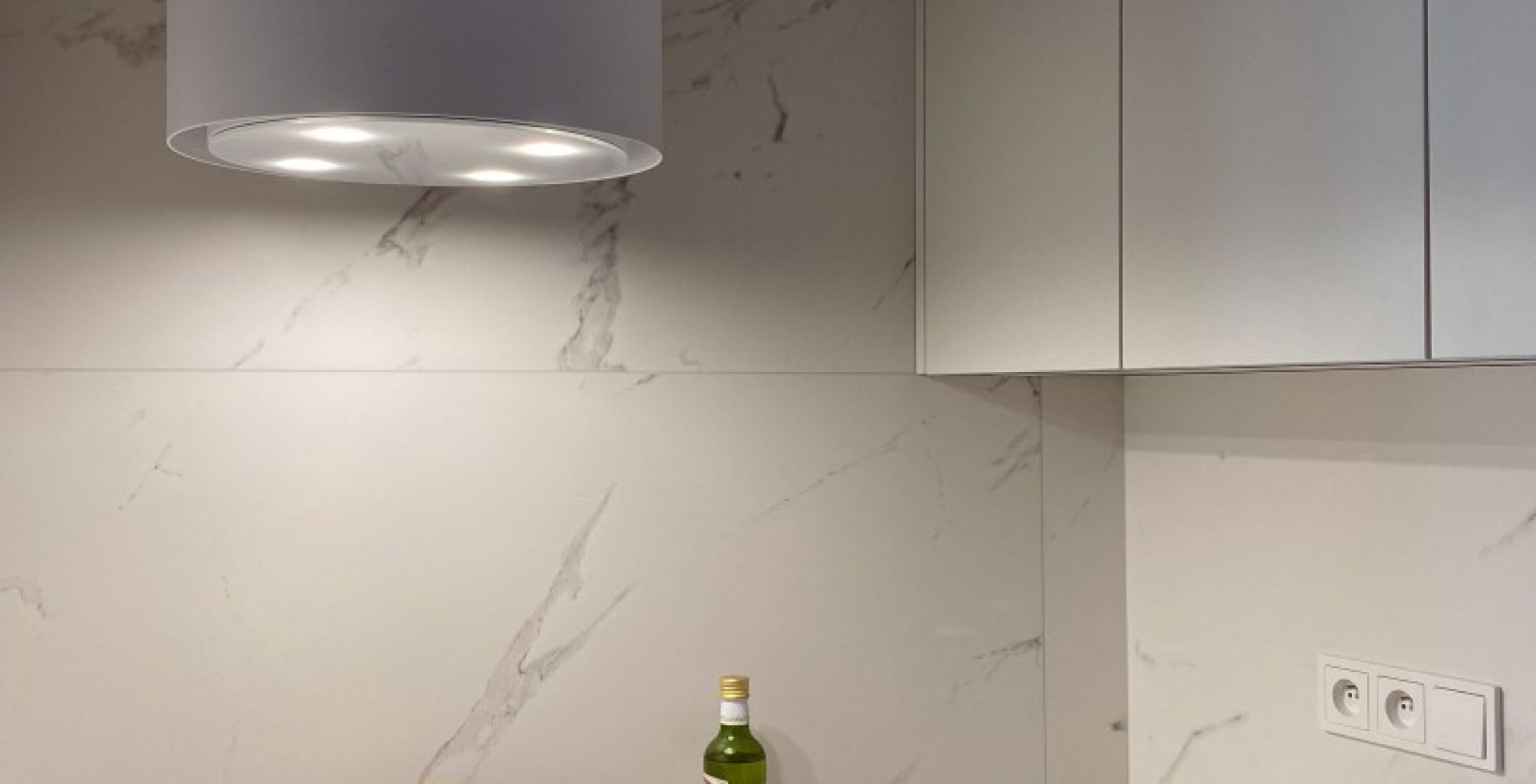 Hota insula Tubo White Matt - Alb Mat - Aranjament 2