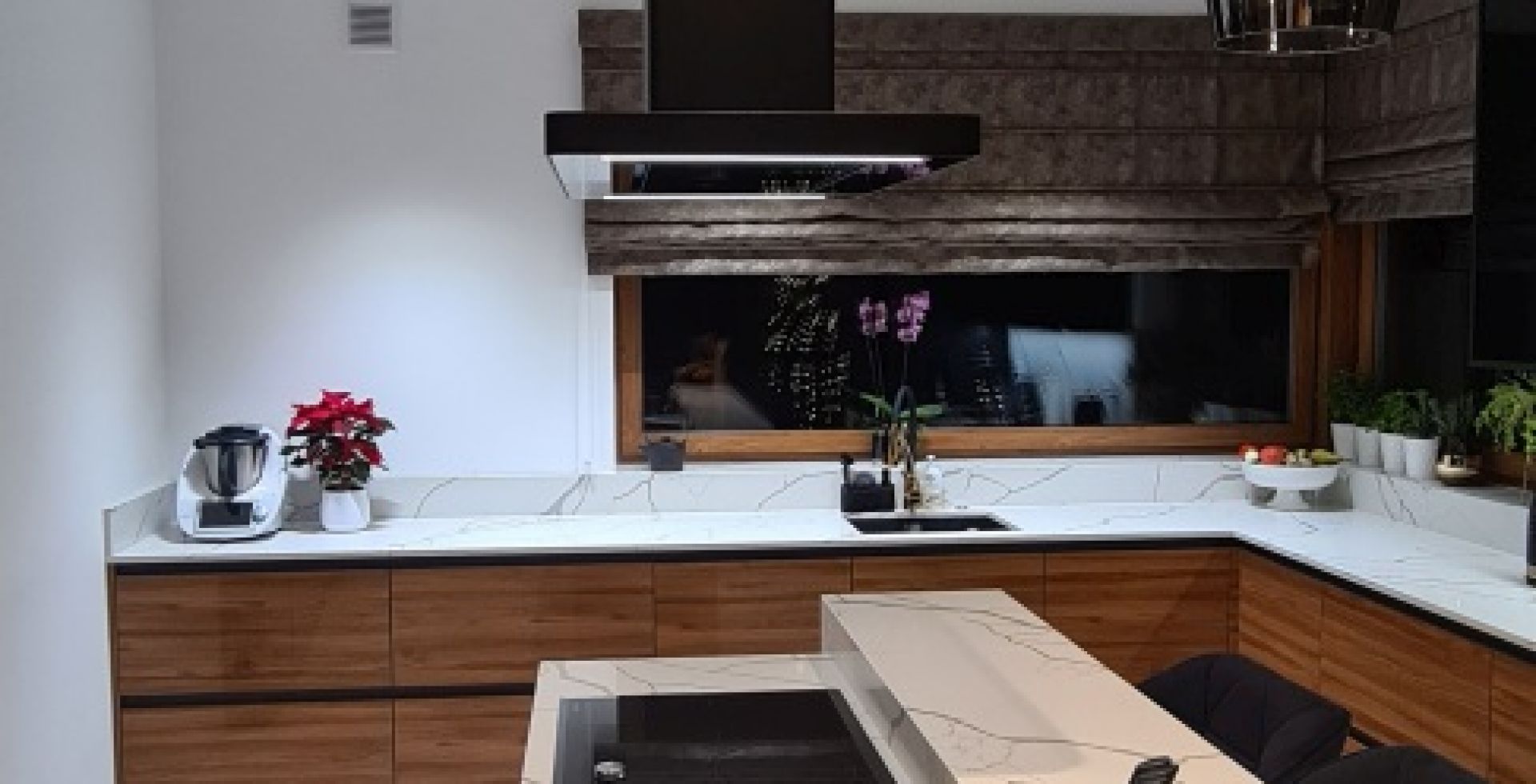 Hota insula Decor Island Black Matt - Negru Mat - Aranjament 33