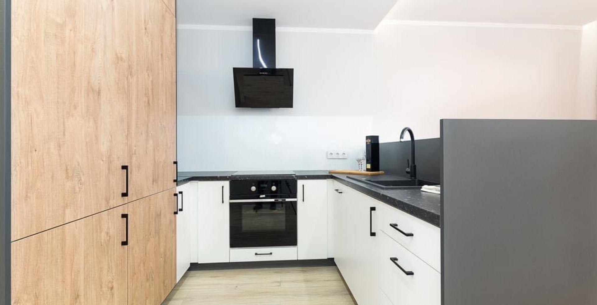 Hota decorative Dynamic Black - Negru Mat - Aranjament 27