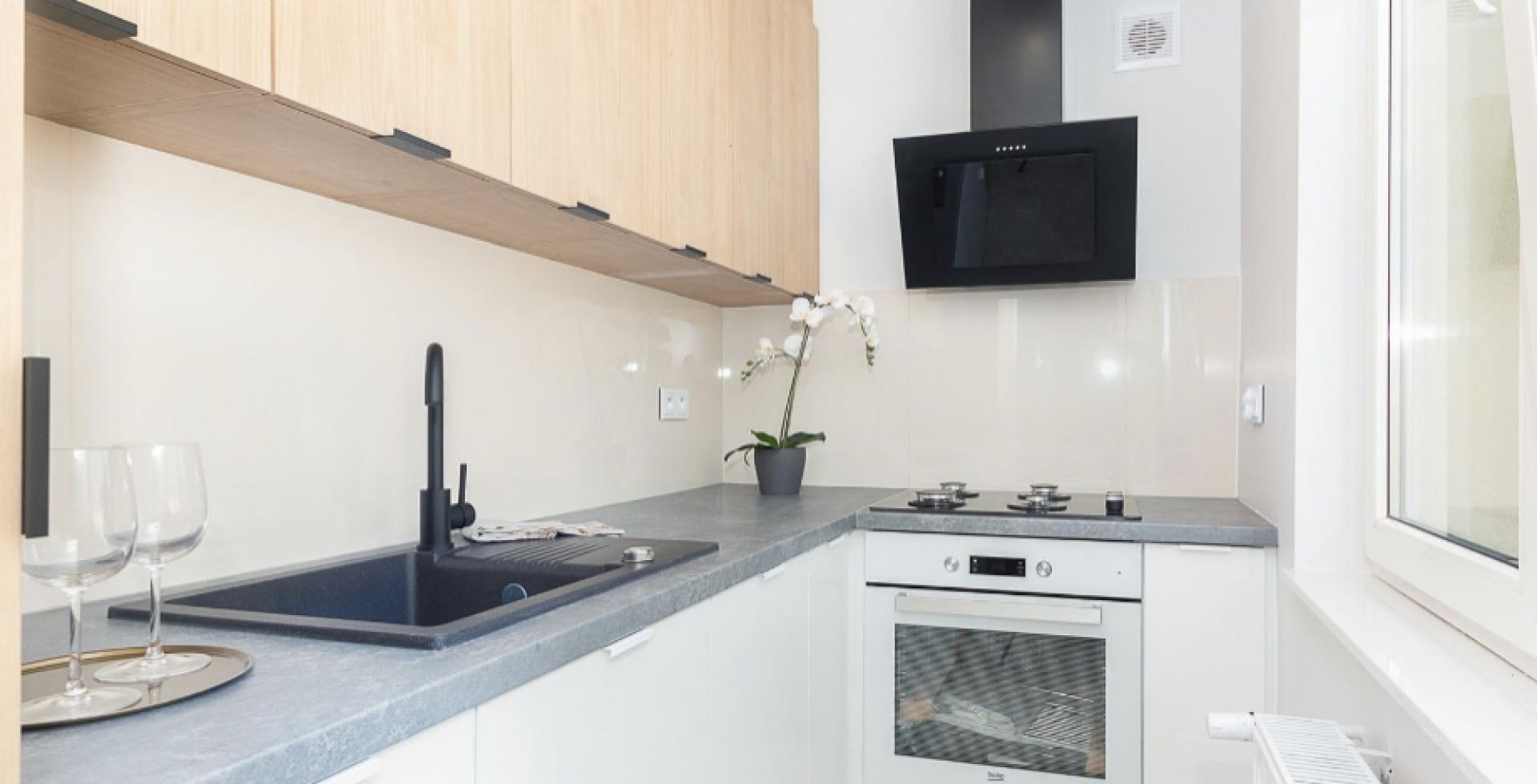 Hota decorative Dynamic Black - Negru Mat - Aranjament 29