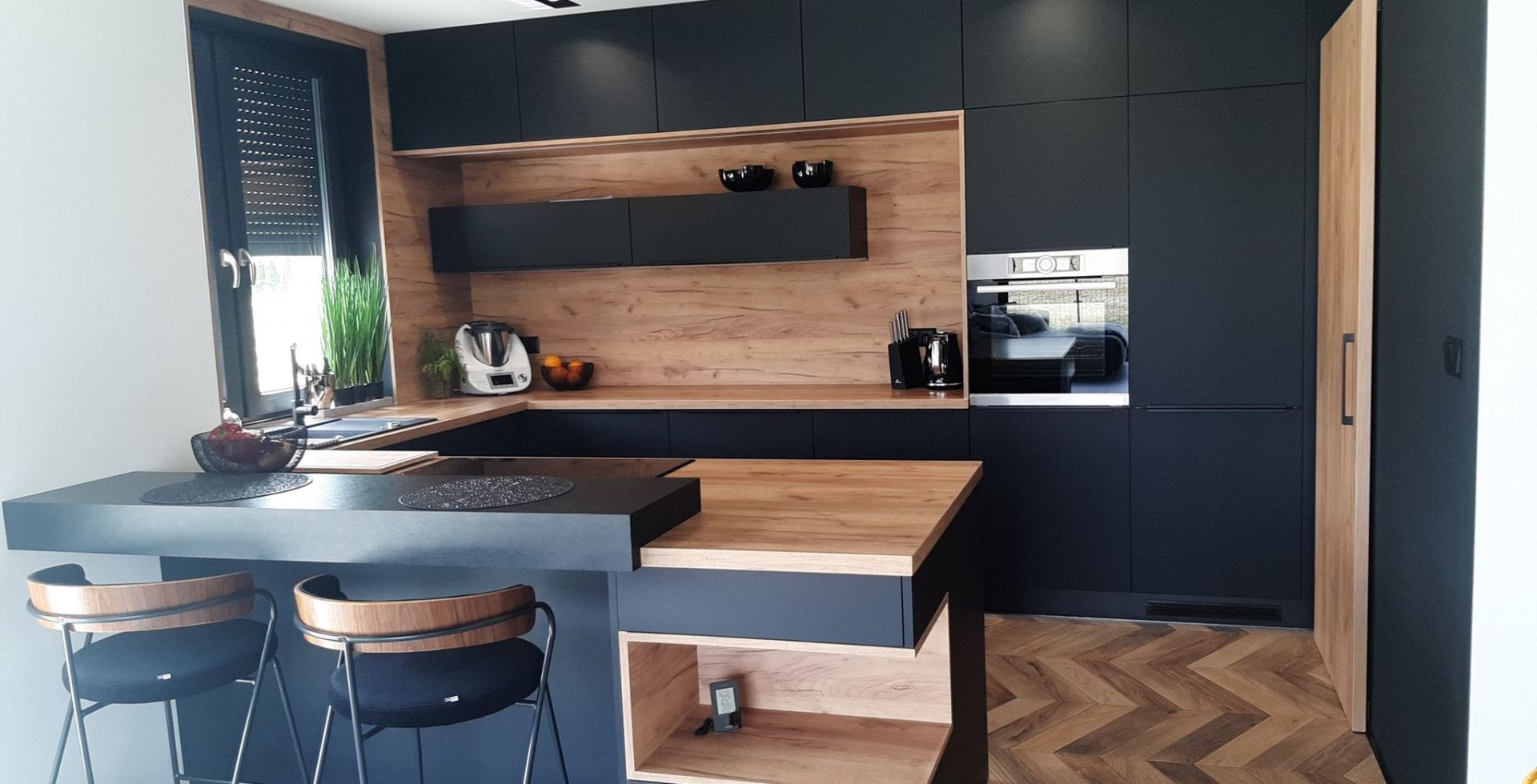 Hota De tavan Grand Super Slim Black - Negru lucios - Aranjament 2