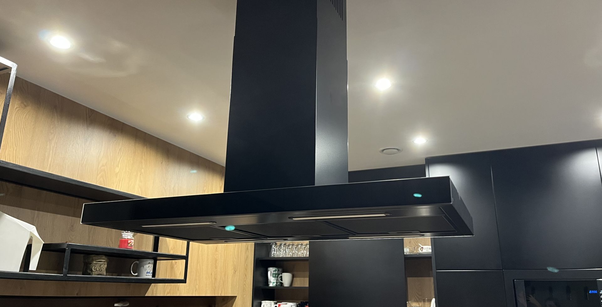 Hota insula Sento Island Strips Black Matt - Negru Mat - Aranjament 30