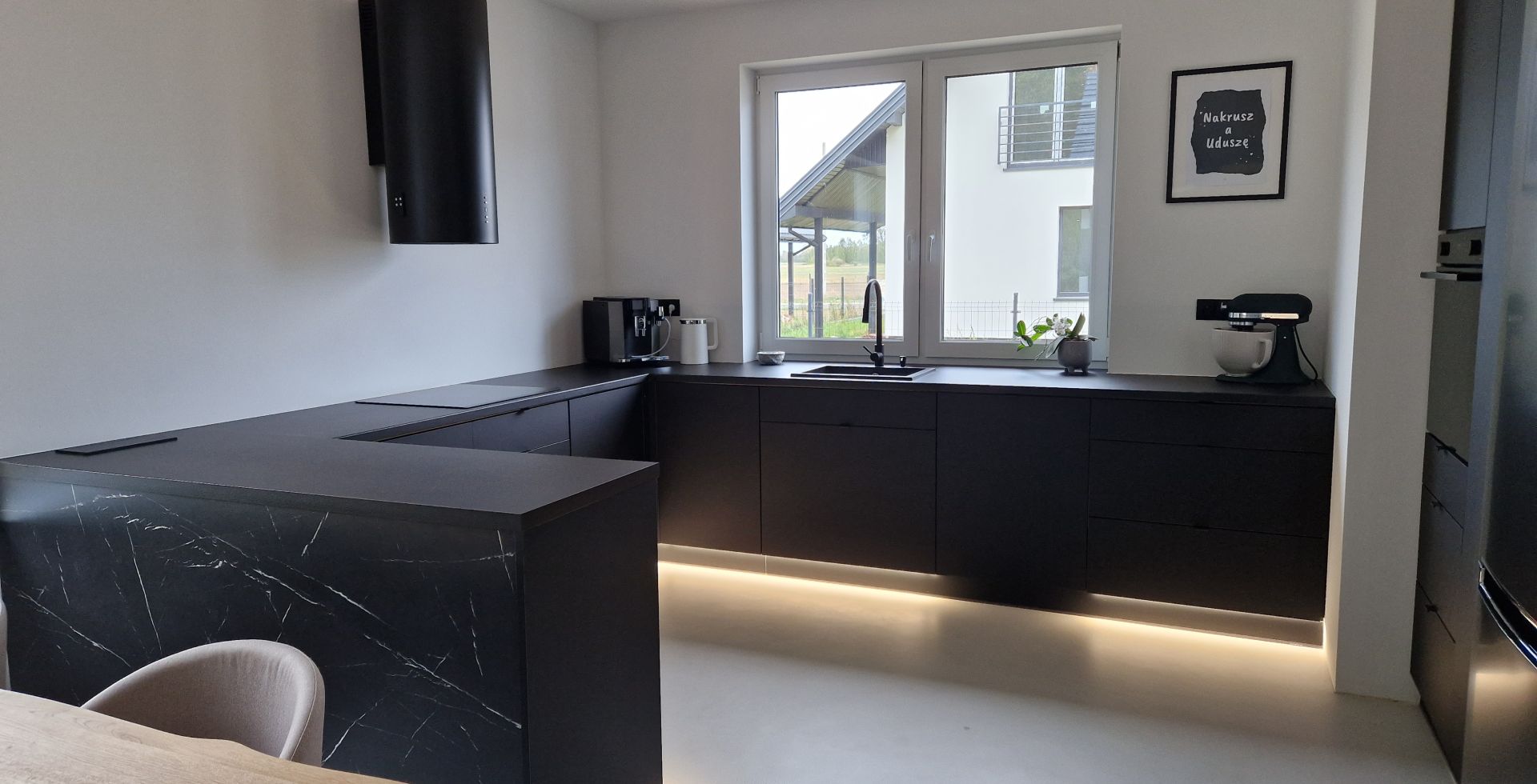 Hota decorative Cylindro OR Black Matt - Negru Mat - Aranjament 39