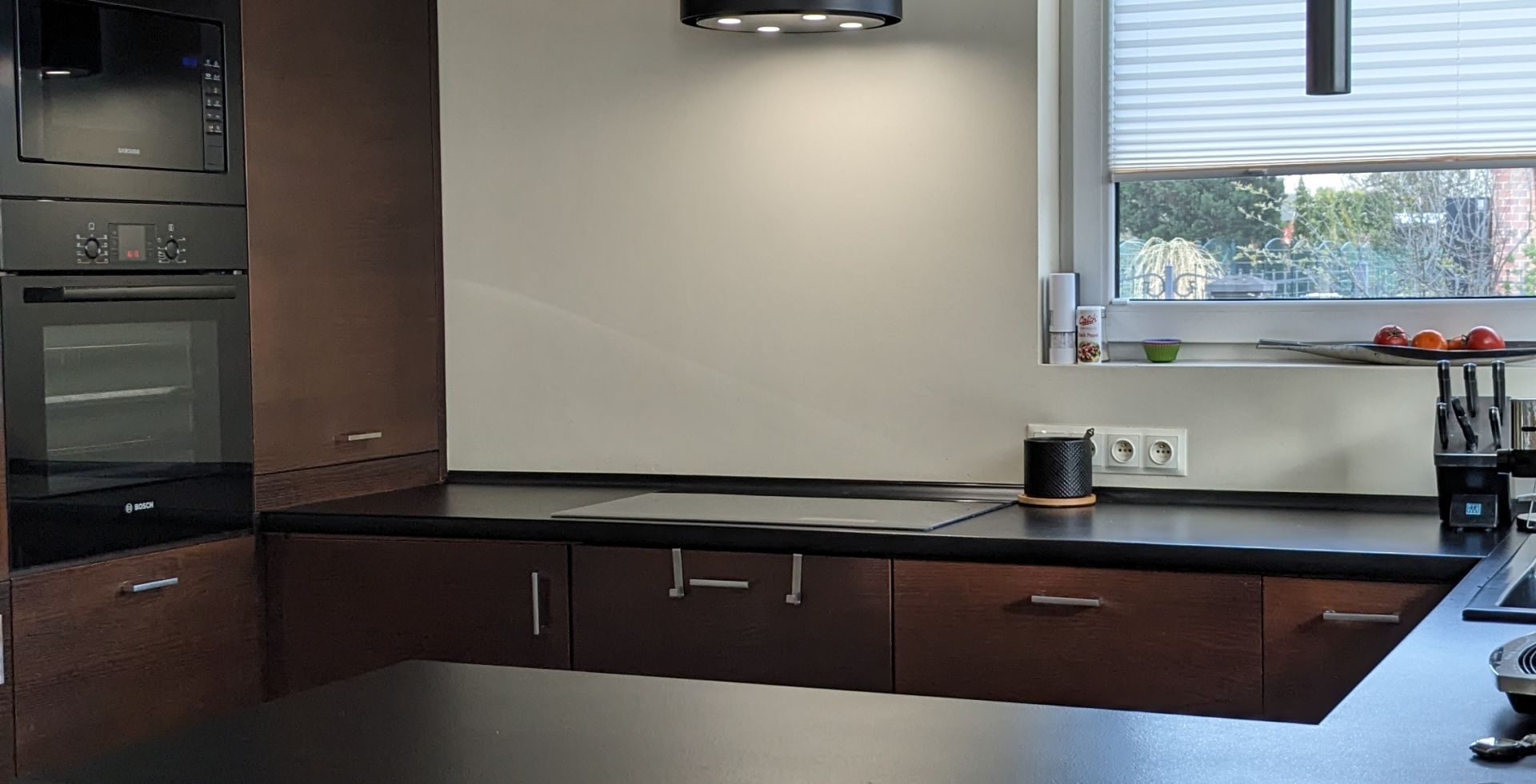 Hota decorative Tubo OR Black Matt Gesture Control - Negru Mat - Aranjament 2