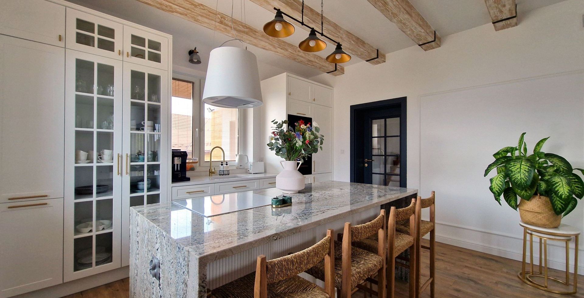 Hota insula Ameris White - Alb - Aranjament