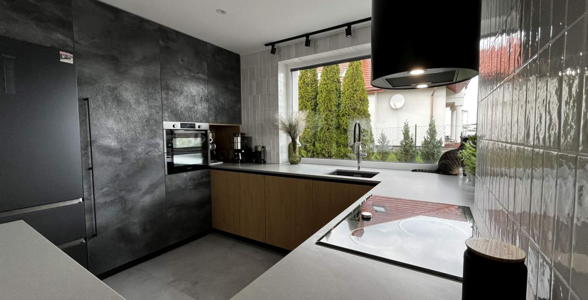 Hota insula Cylindro Black Matt - Negru Mat - Aranjament 101