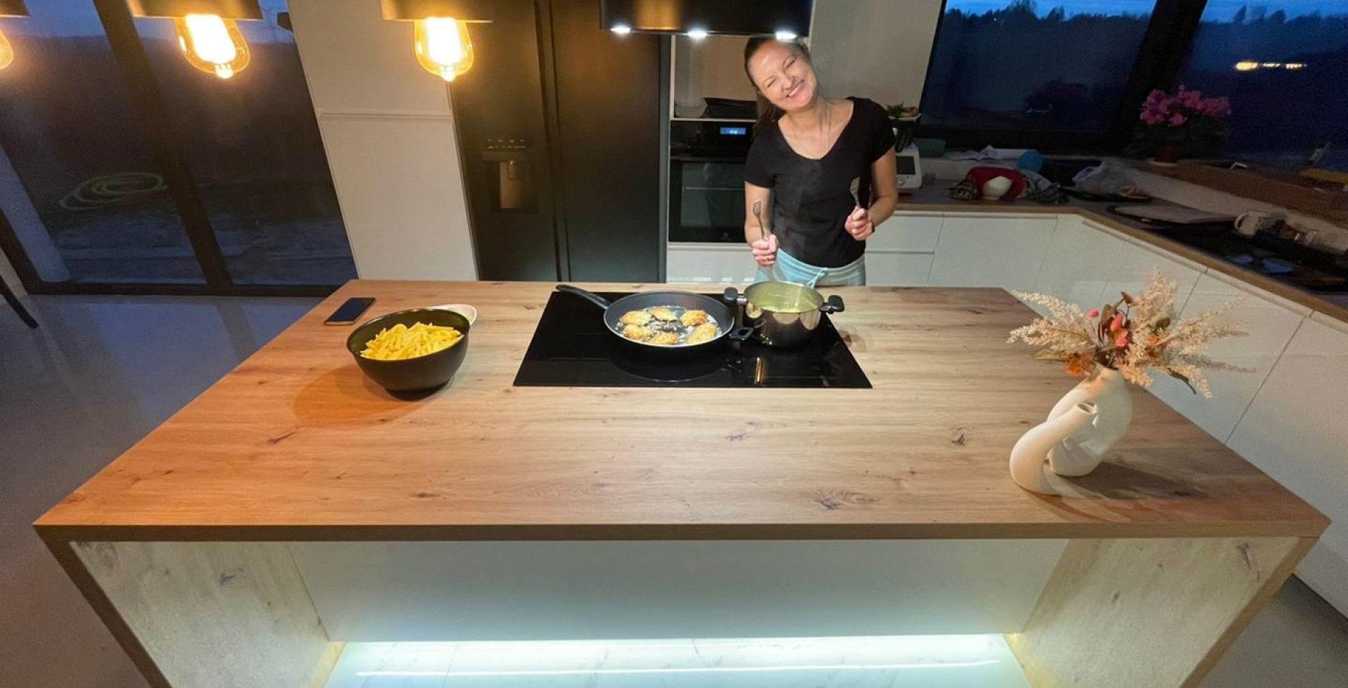 Hota insula Cylindro Black Matt - Negru Mat - Aranjament 106