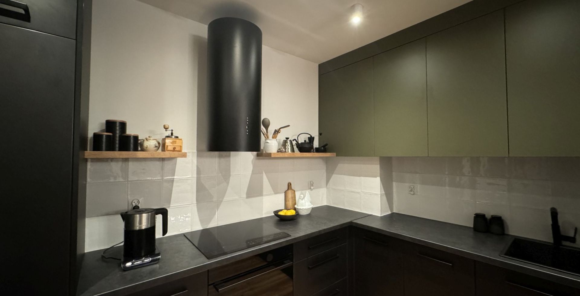 Hota insula Cylindro Black Matt - Negru Mat - Aranjament 110