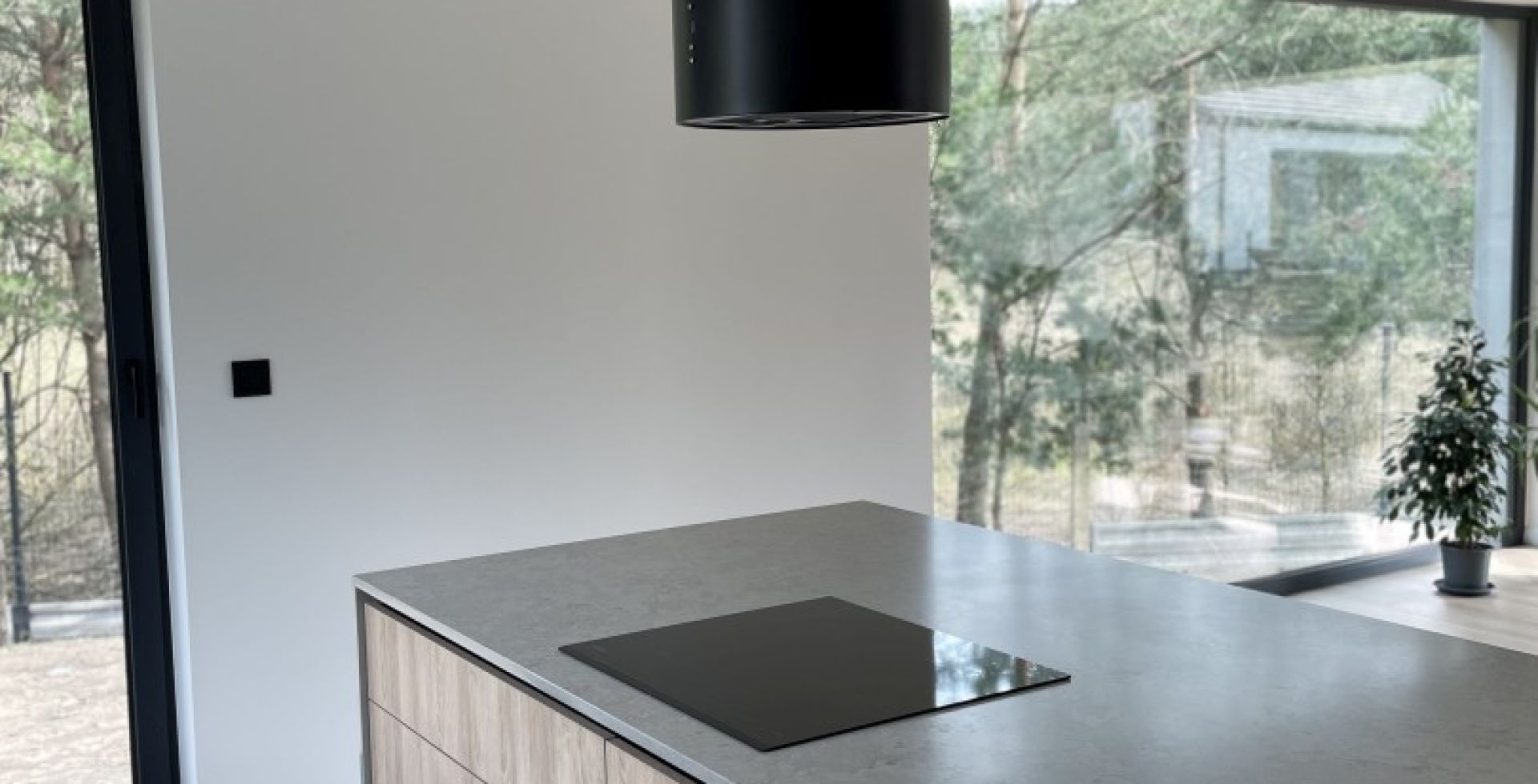 Hota insula Cylindro Black Matt - Negru Mat - Aranjament 116