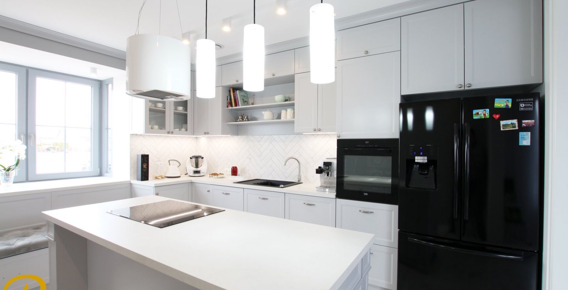 Hota insula Galaxy White - Alb - Aranjament 3