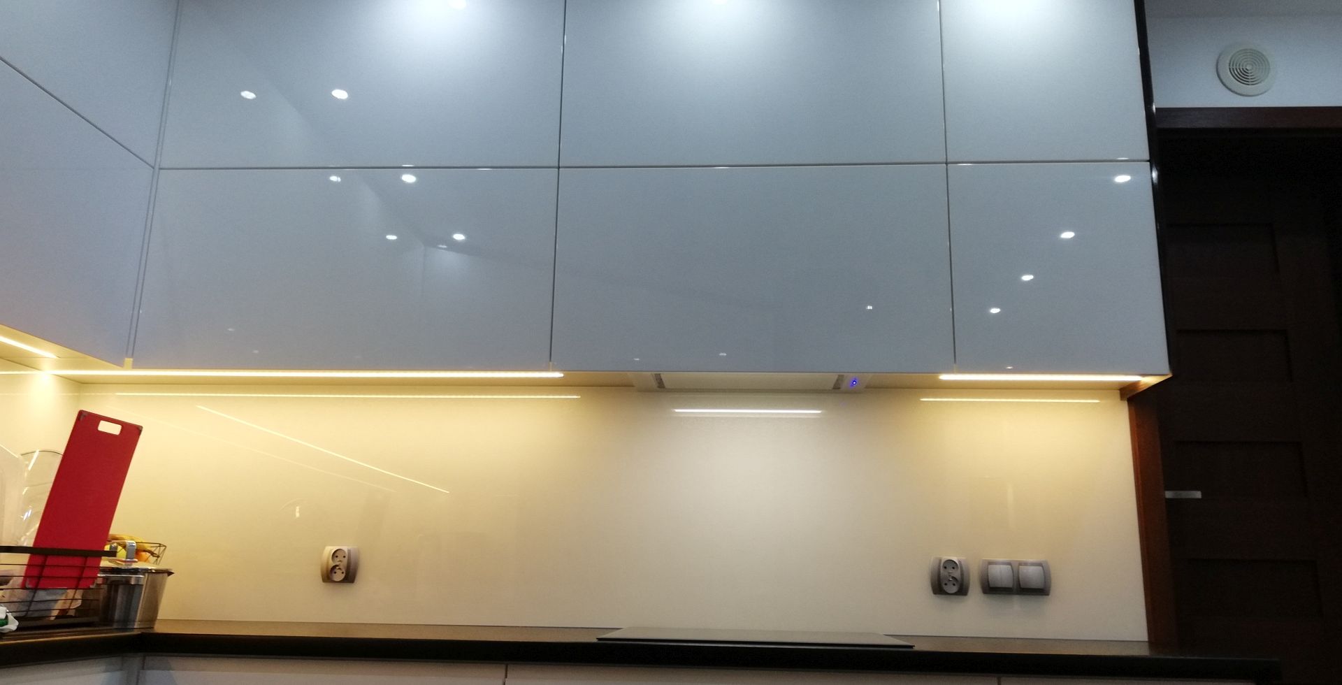 Hota Incorporabile Lando Glass White - Alb - Aranjament 8