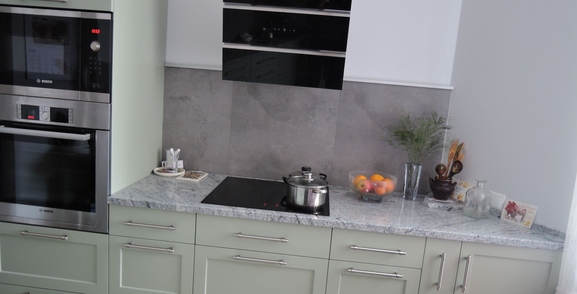 Hota decorative Merido Black - Negru lucios - Aranjament 14