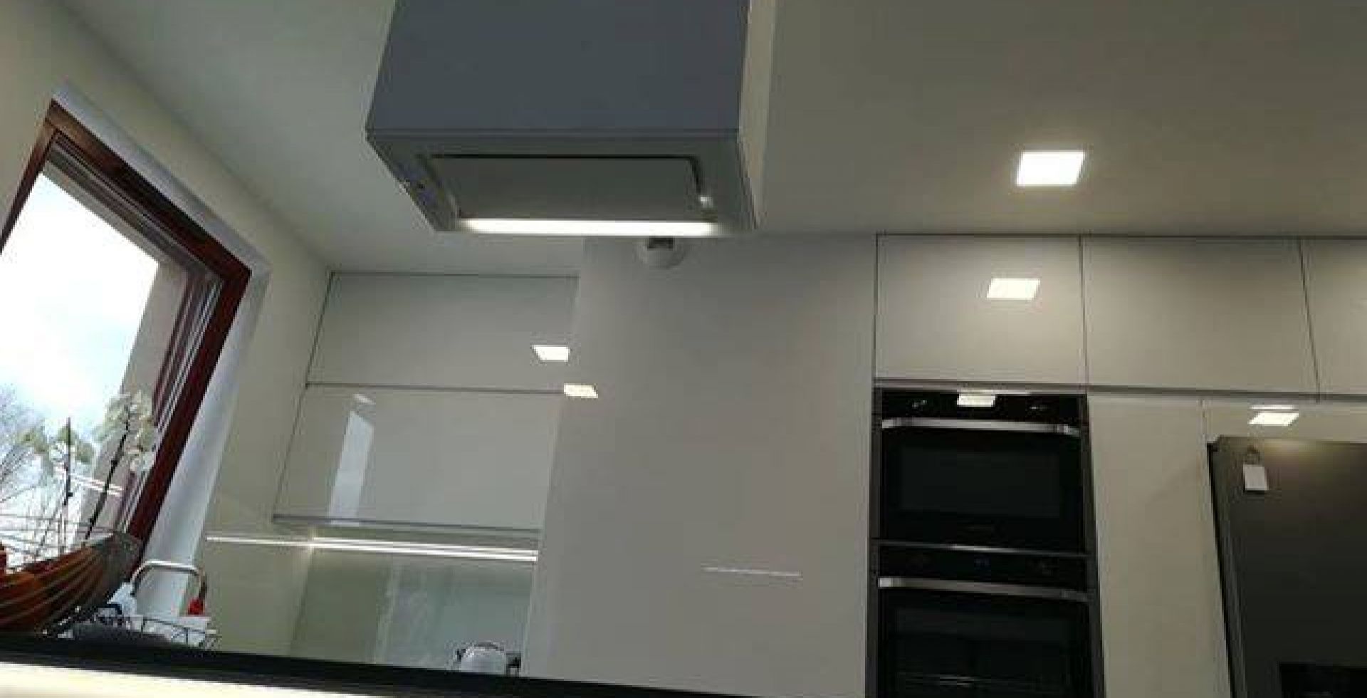 Hota Incorporabile Lando Glass White - Alb - Aranjament 17