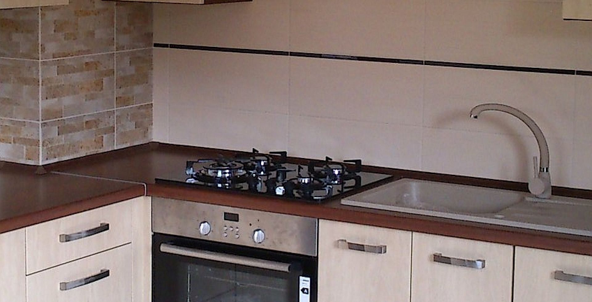 Hota decorative Dynamic Black - Negru Mat - Aranjament 9