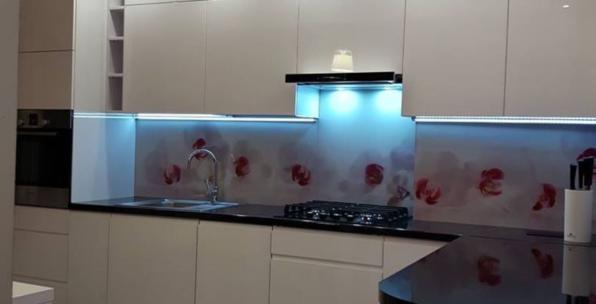 Hota Incorporabile Amadis Black - Negru lucios - Aranjament 9