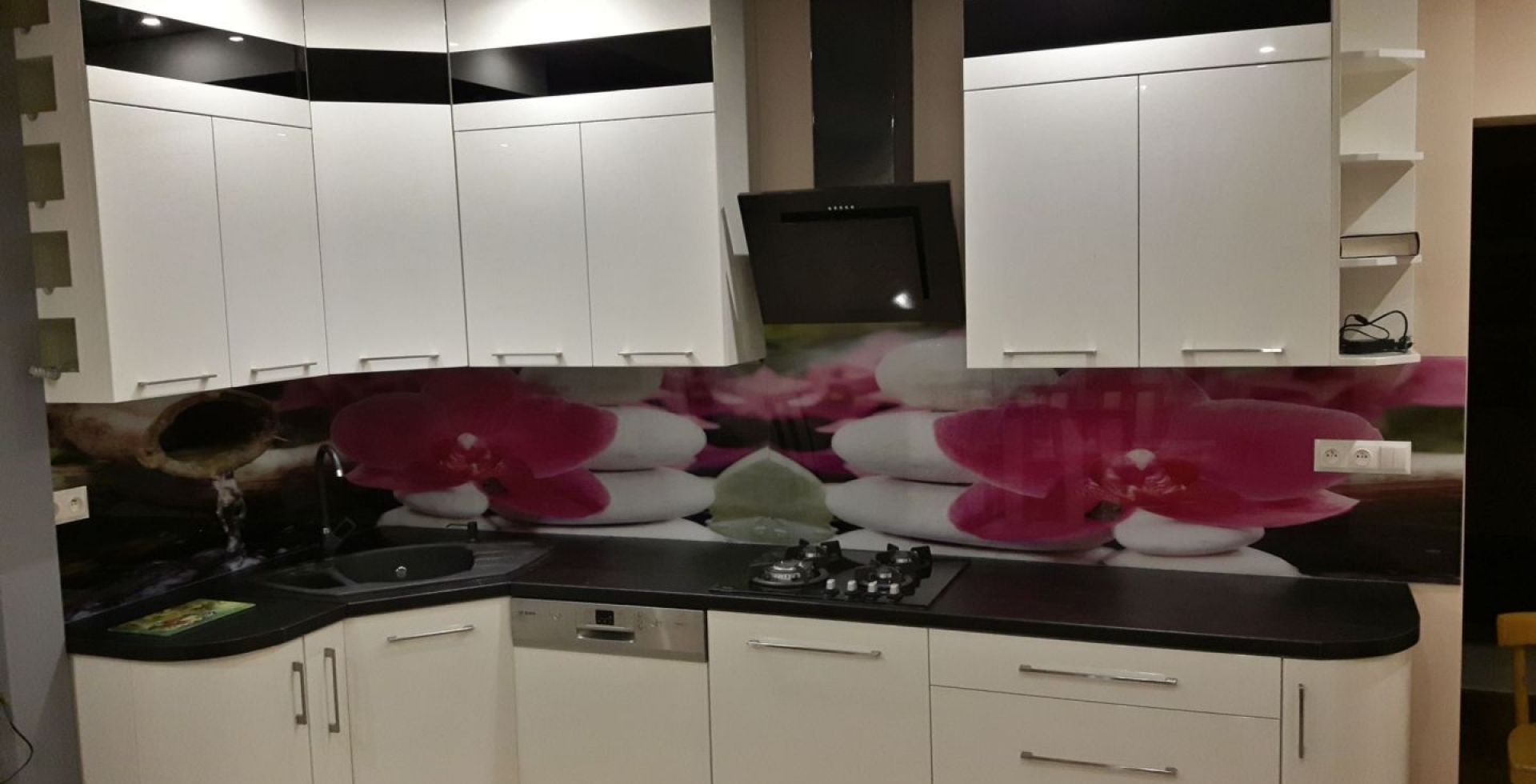 Hota decorative Dynamic Black - Negru Mat - Aranjament 14