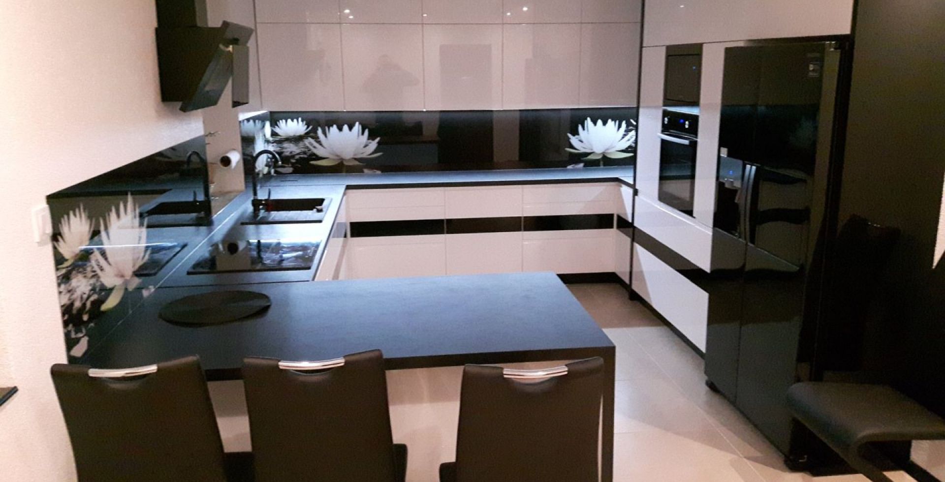 Hota decorative Dynamic Black - Negru Mat - Aranjament 15