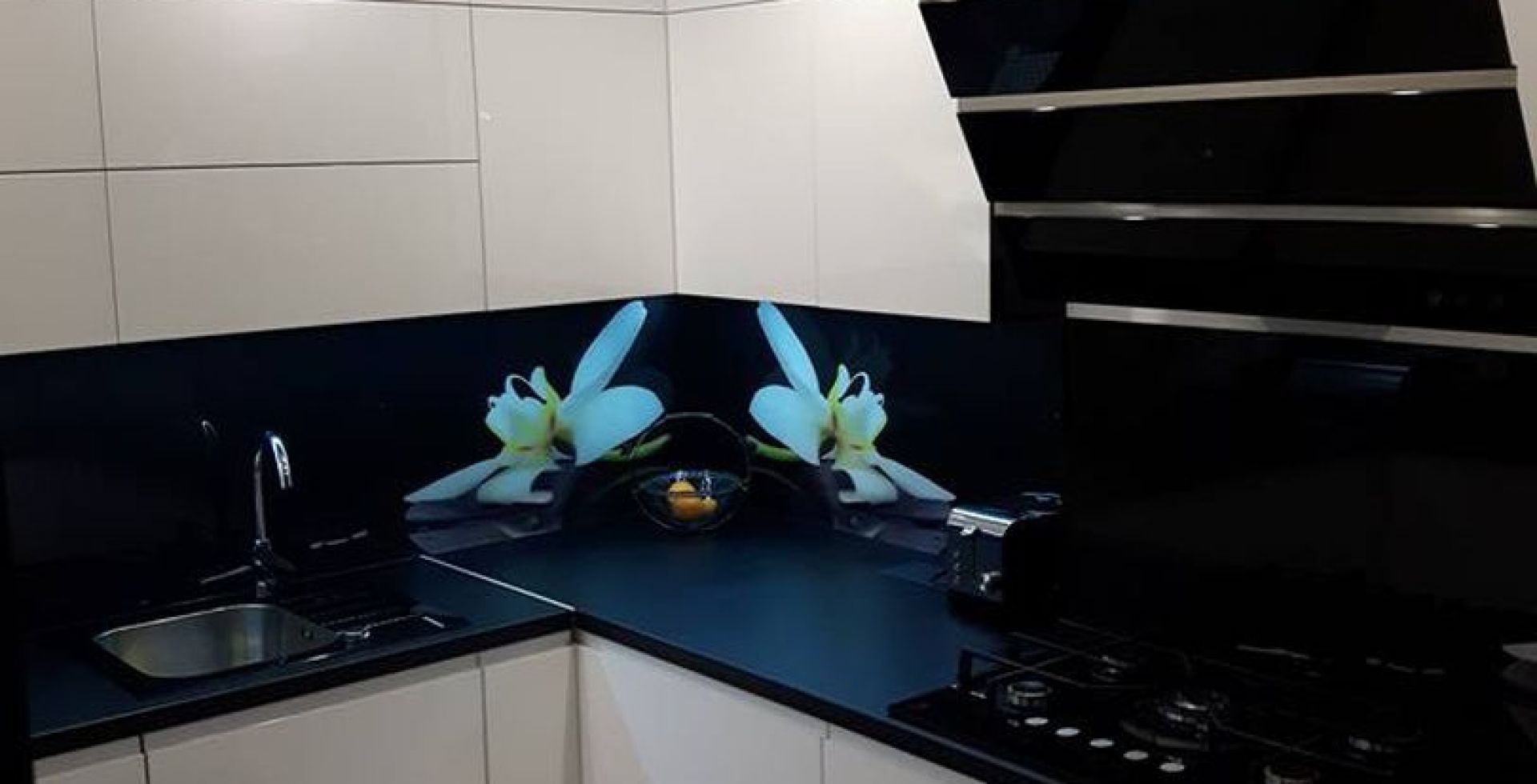 Hota decorative Merido Black - Negru lucios - Aranjament 21