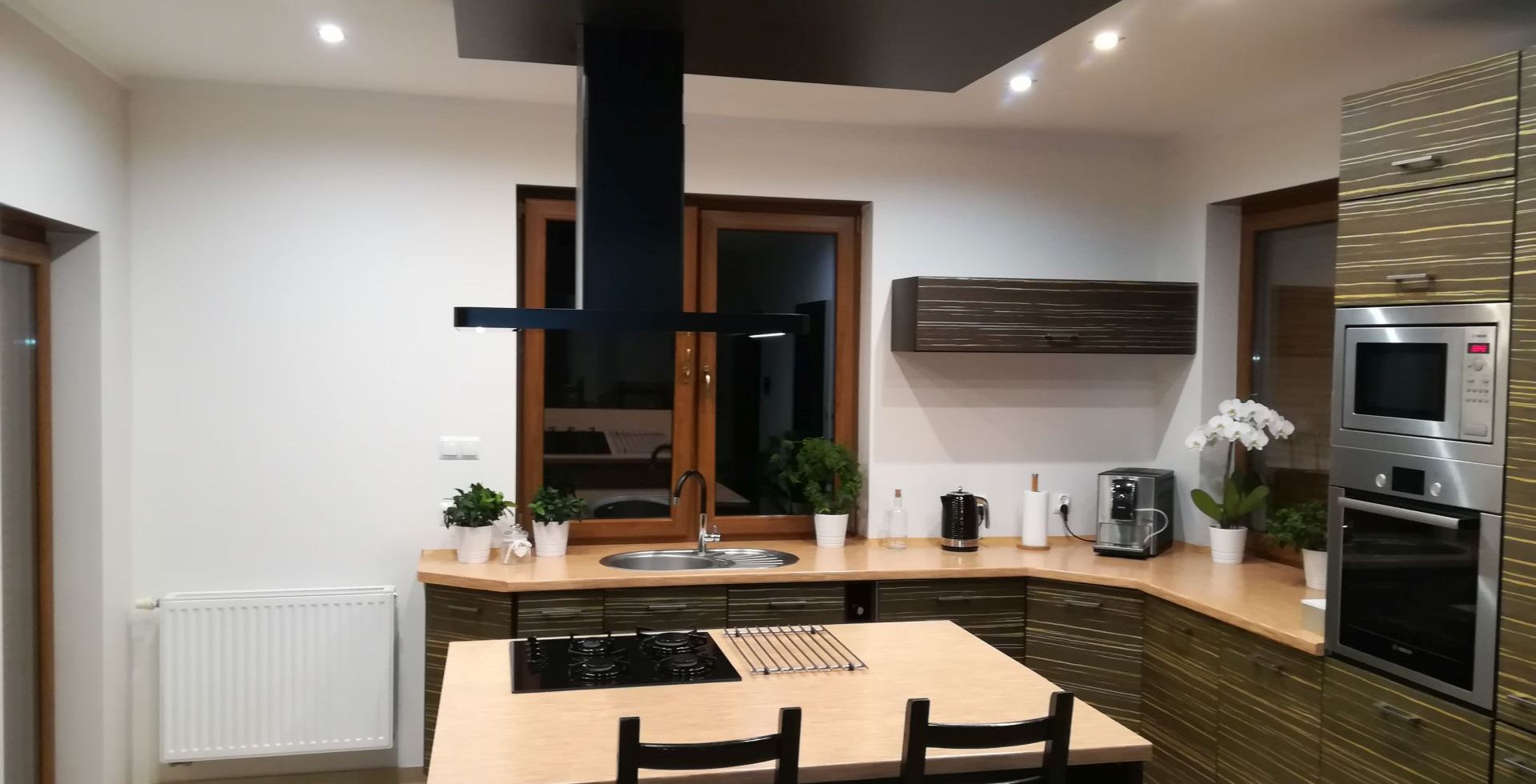 Hota insula Decor Island Black Matt - Negru Mat - Aranjament 8