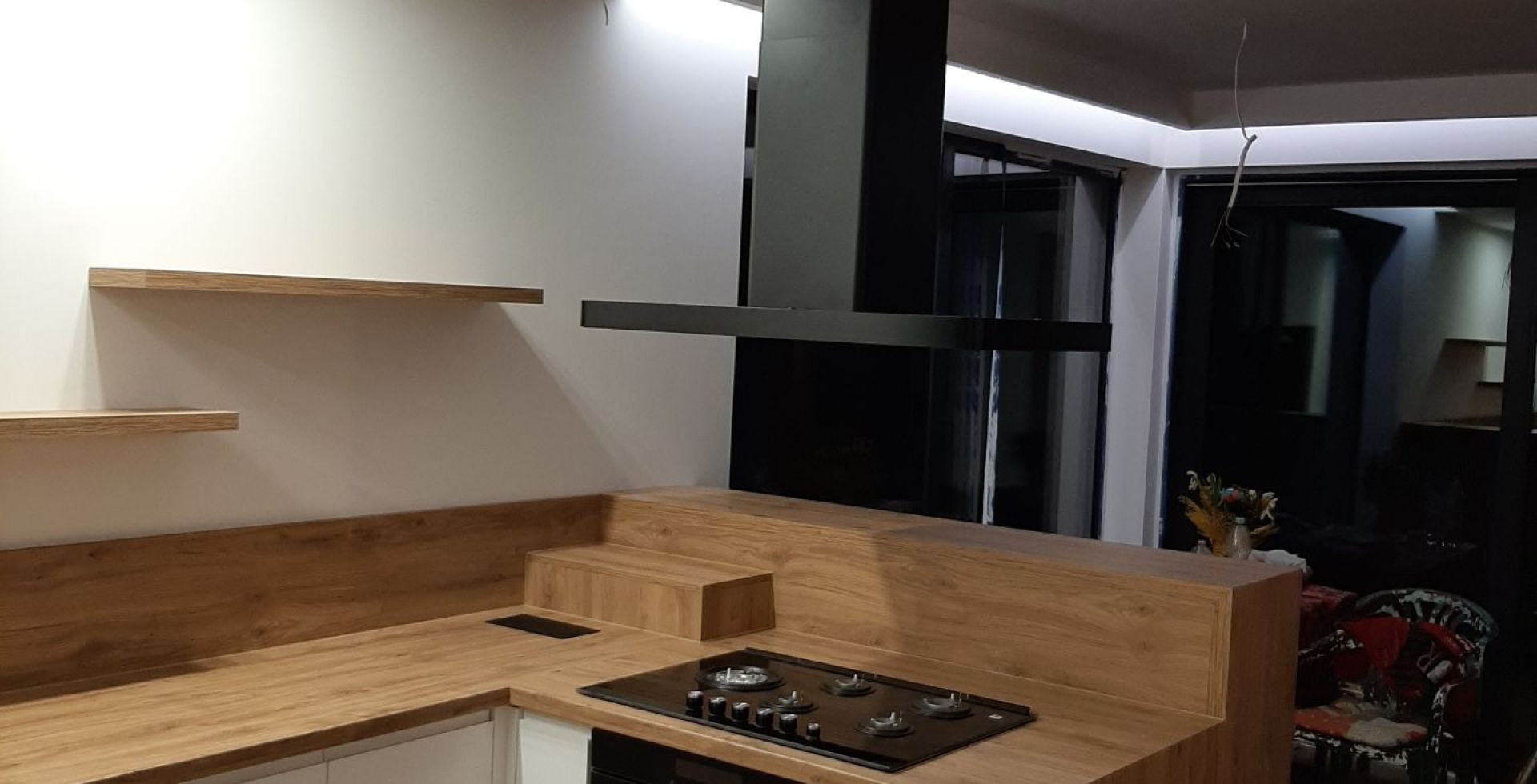 Hota insula Decor Island Black Matt - Negru Mat - Aranjament 12