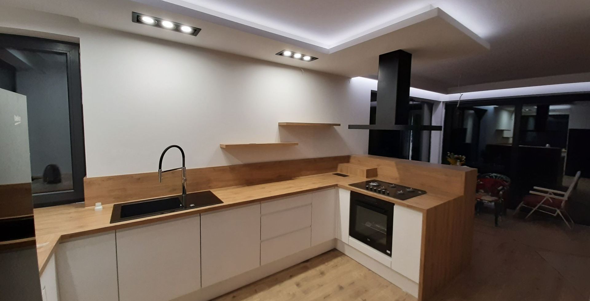 Hota insula Decor Island Black Matt - Negru Mat - Aranjament 13