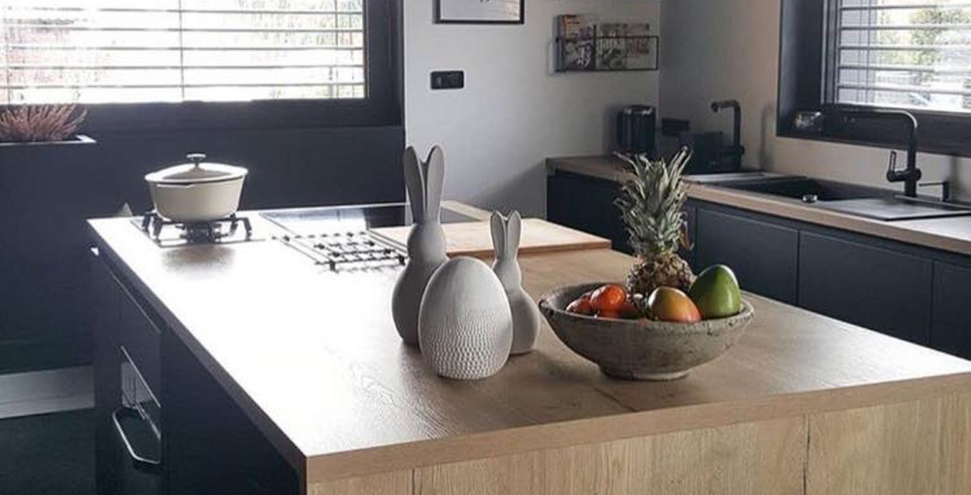 Hota insula Decor Island Black Matt - Negru Mat - Aranjament 16