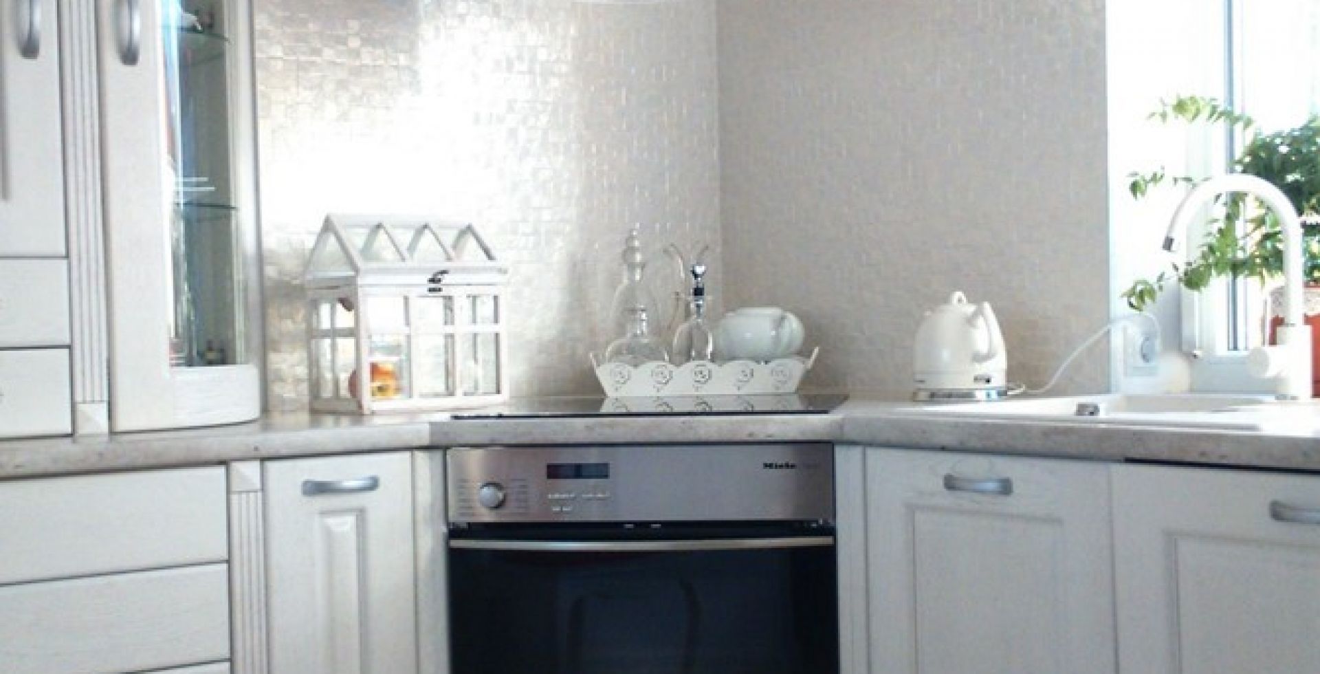 Hota insula Galaxy White - Alb - Aranjament 5