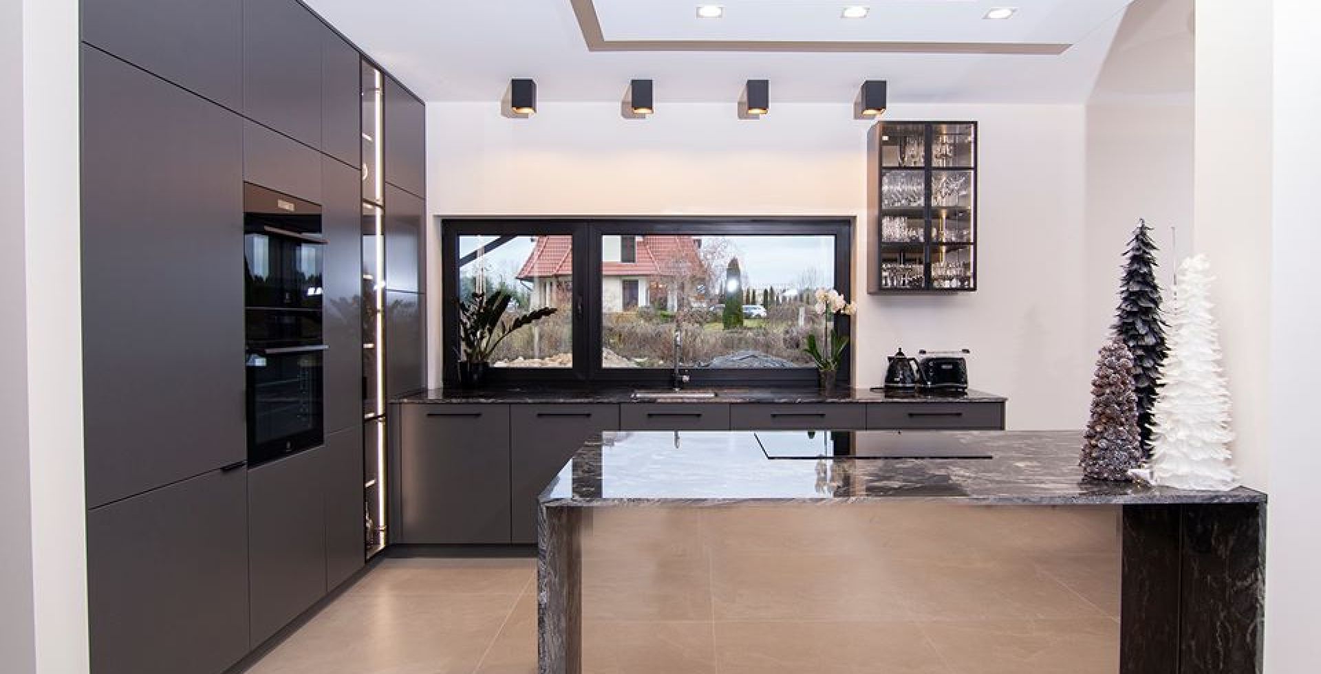 Hota De tavan Grand Super Slim White - Alb - Aranjament 2