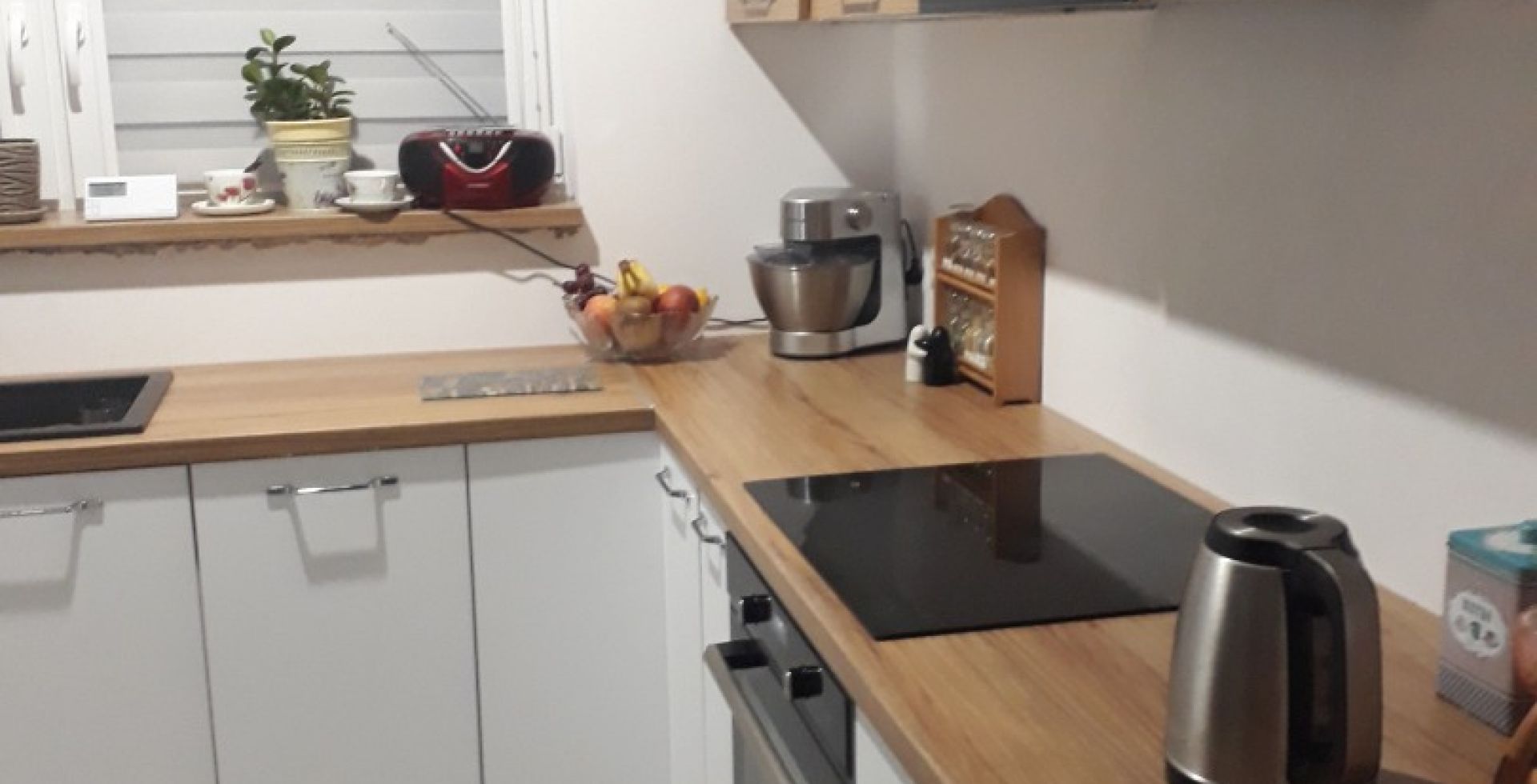 Hota Incorporabile Amadis Black - Negru lucios - Aranjament 4