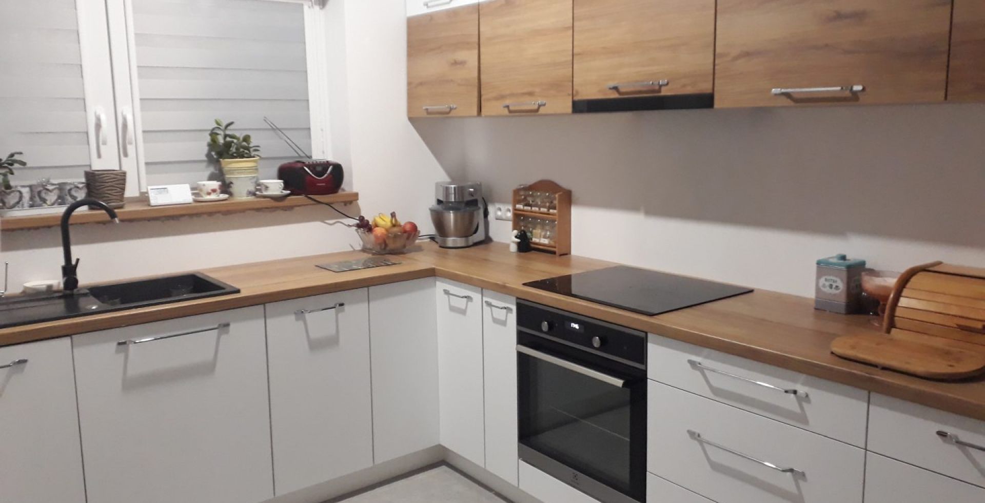 Hota Incorporabile Amadis Black - Negru lucios - Aranjament 3