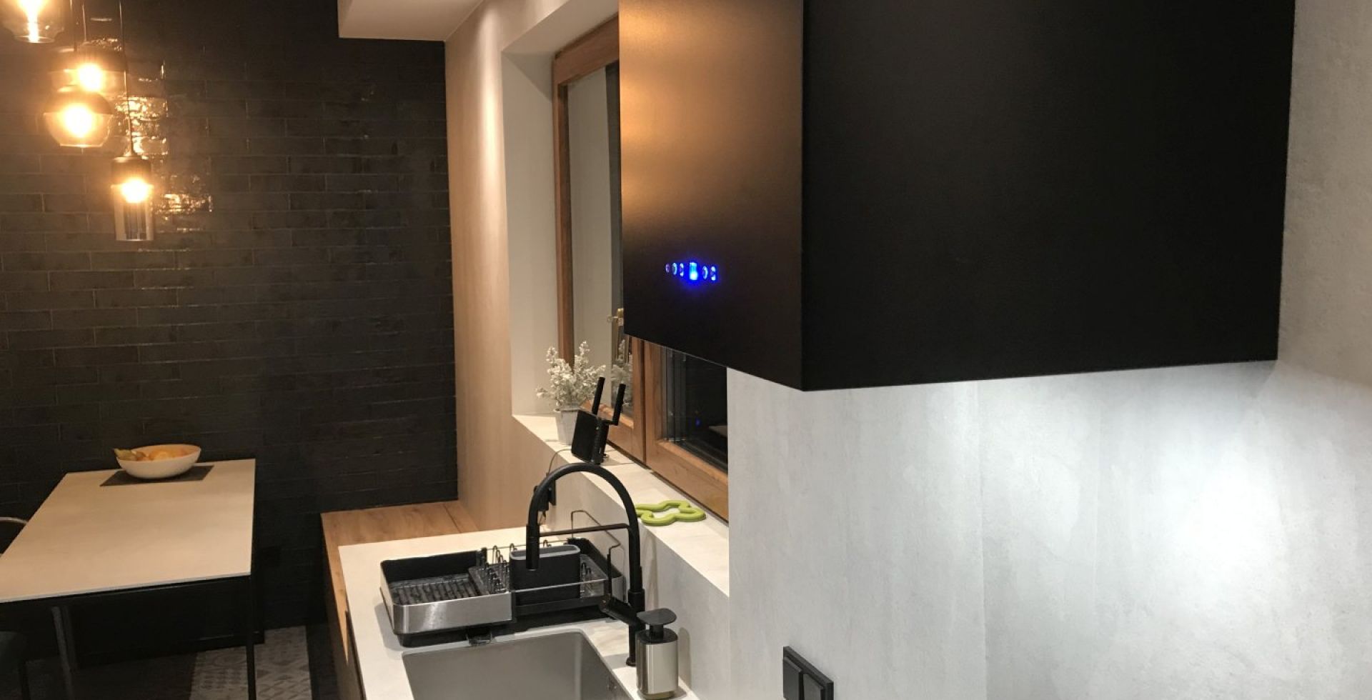 Hota insula Quadro Black Matt - Negru Mat - Aranjament 10