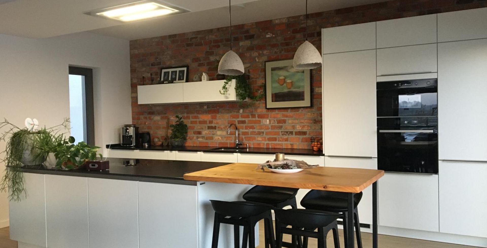 Hota De tavan Grand White - Alb - Aranjament 6