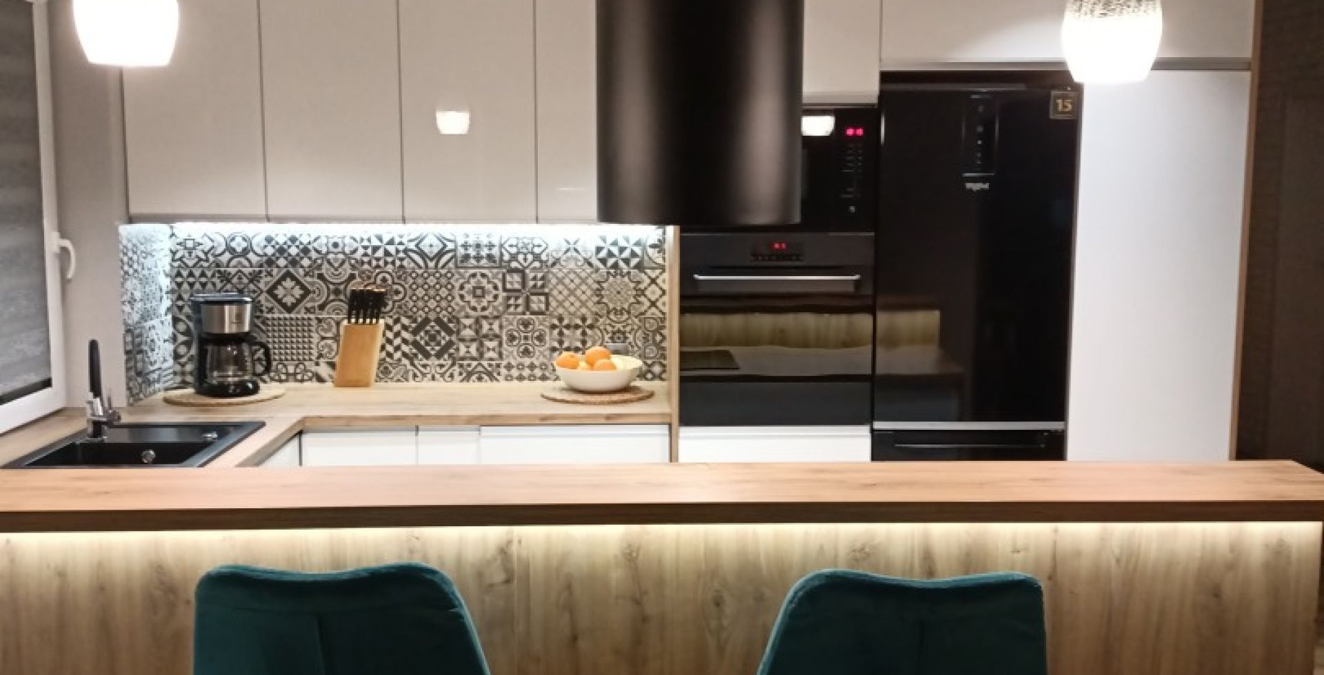 Hota insula Cylindro Black Matt - Negru Mat - Aranjament 5