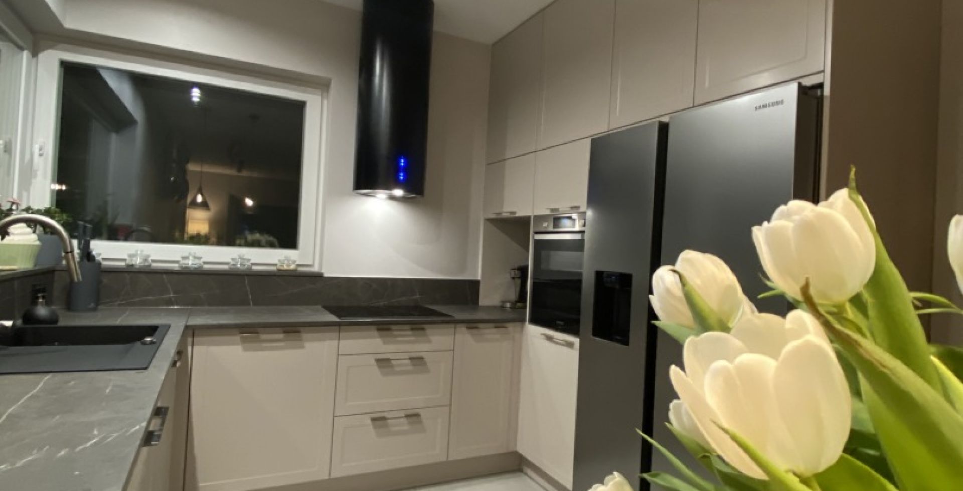 Hota insula Cylindro Black Matt - Negru Mat - Aranjament 25