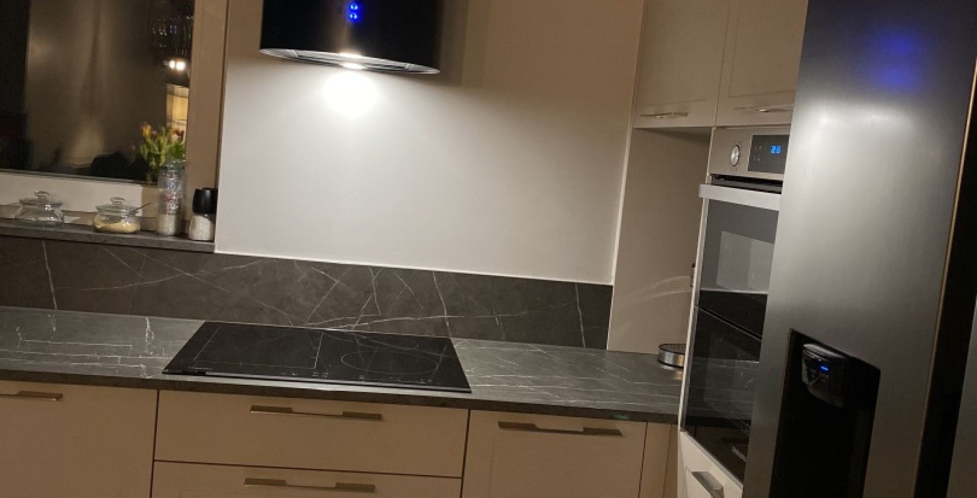 Hota insula Cylindro Black Matt - Negru Mat - Aranjament 26