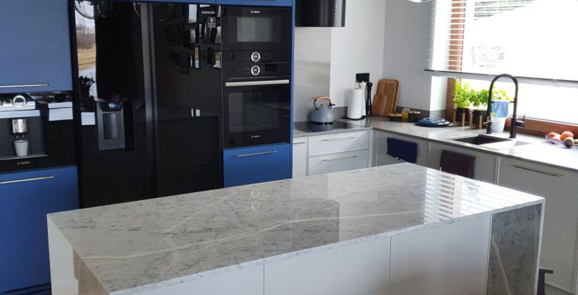 Hota insula Cylindro Black Matt - Negru Mat - Aranjament 28