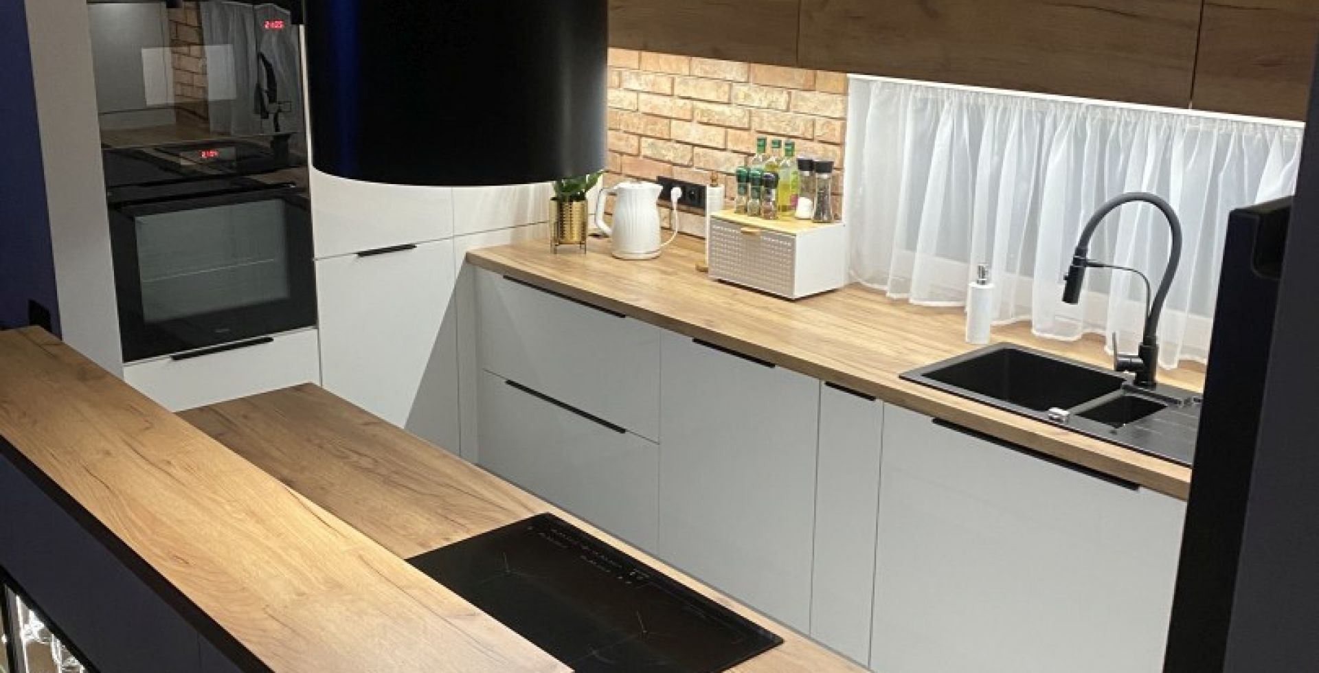 Hota insula Cylindro Black Matt - Negru Mat - Aranjament 33