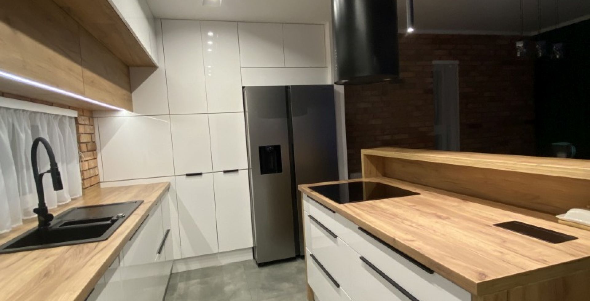 Hota insula Cylindro Black Matt - Negru Mat - Aranjament 34